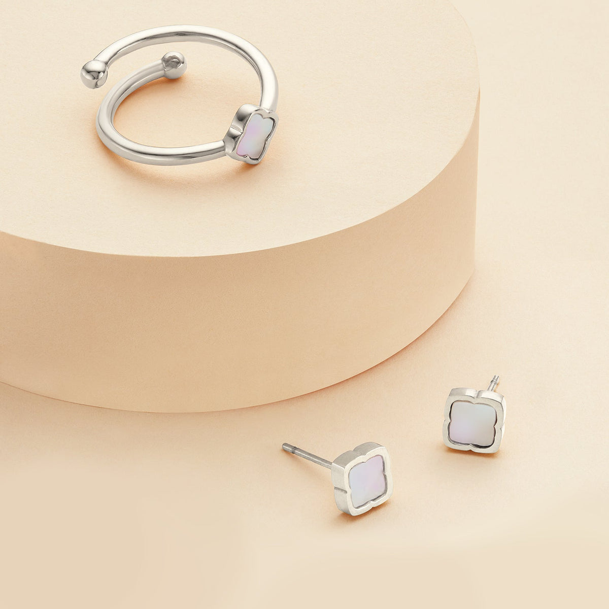 Mini Pearl Clover Ring & Earrings Set (Silver)