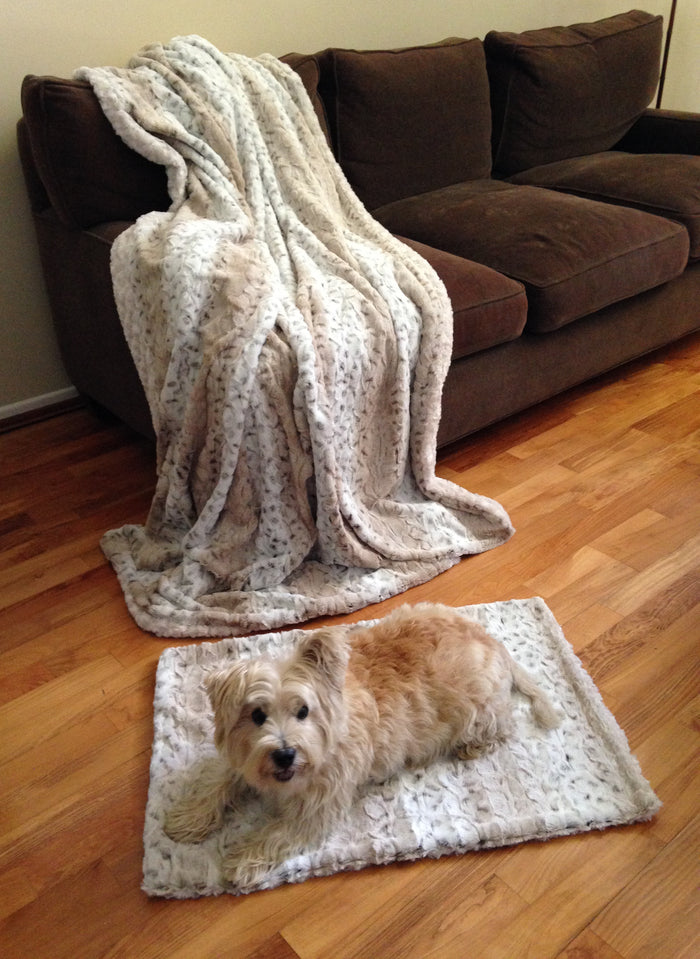 Reversible Frosted Snow Leopard Luxurious Fur Throw