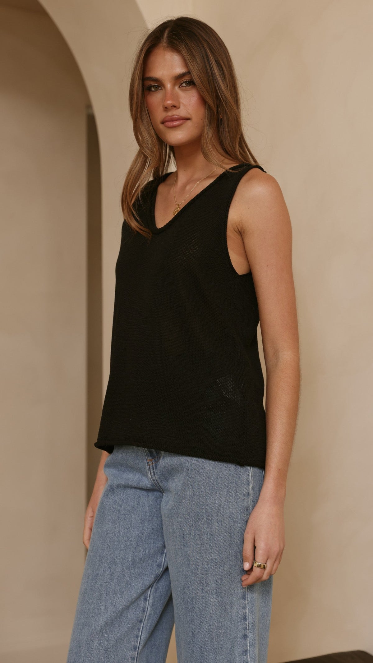 Annie Scoop Neck Tank - Black
