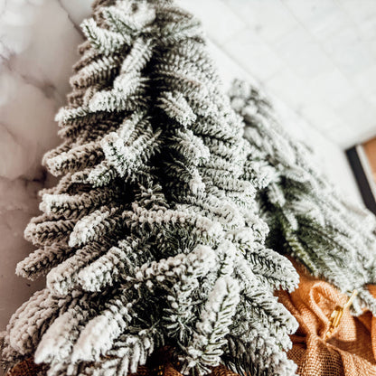 Artificial Christmas Tree for Table or Mantle with Snow Cute: 15.75"