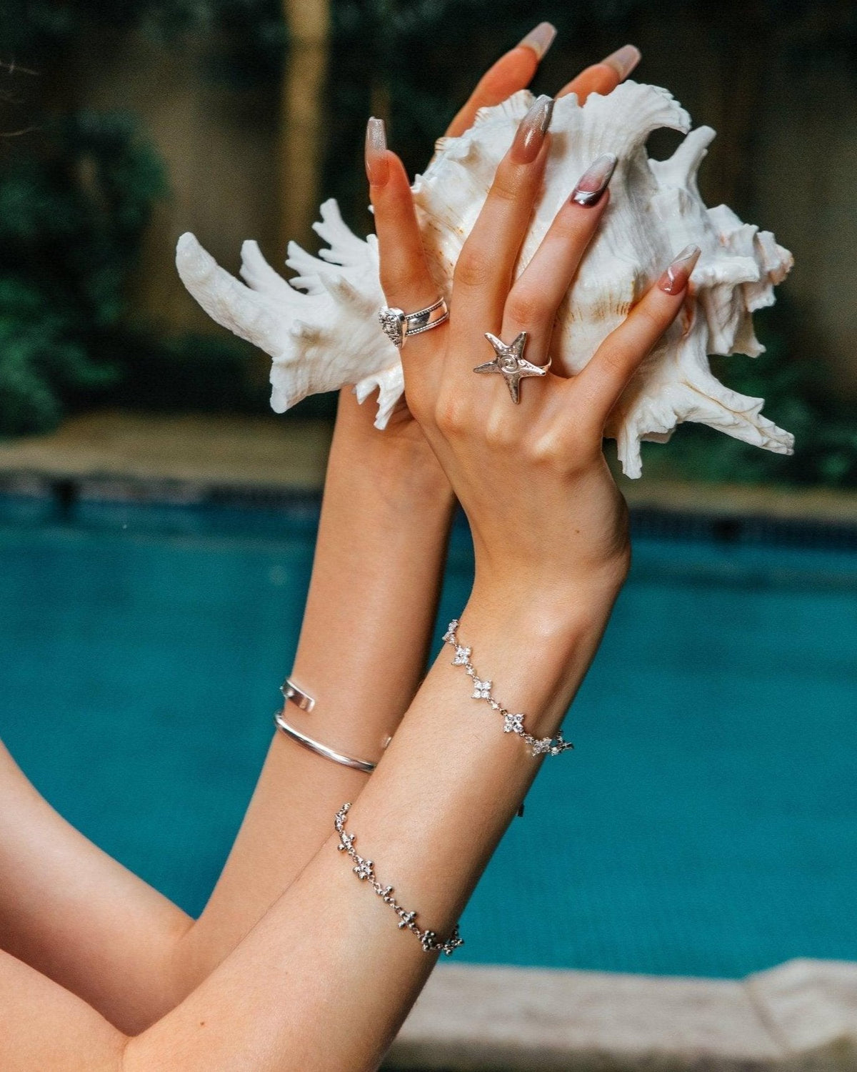 Daisy Molecule Bracelet in Silver